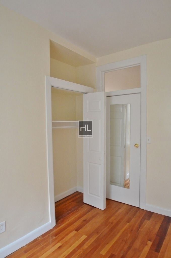 West 139 Street - Photo 9