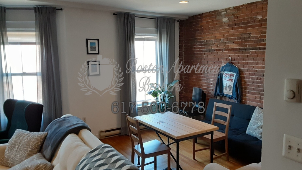 1745 Washington St. - Photo 1