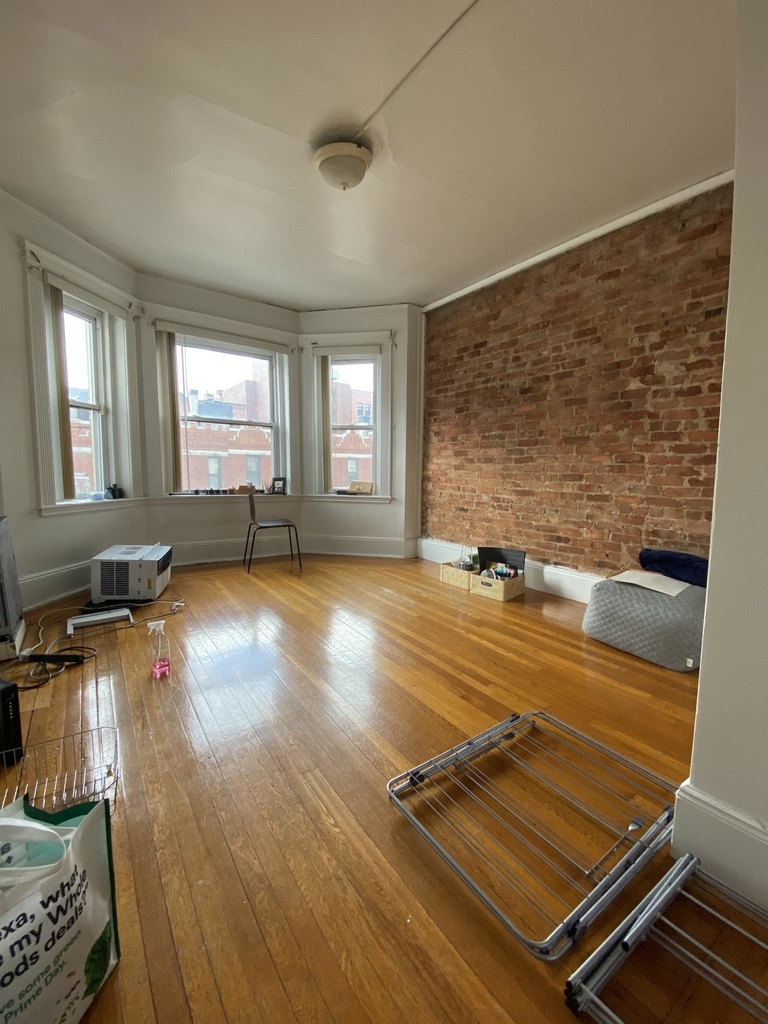 29 Hemenway St. - Photo 3