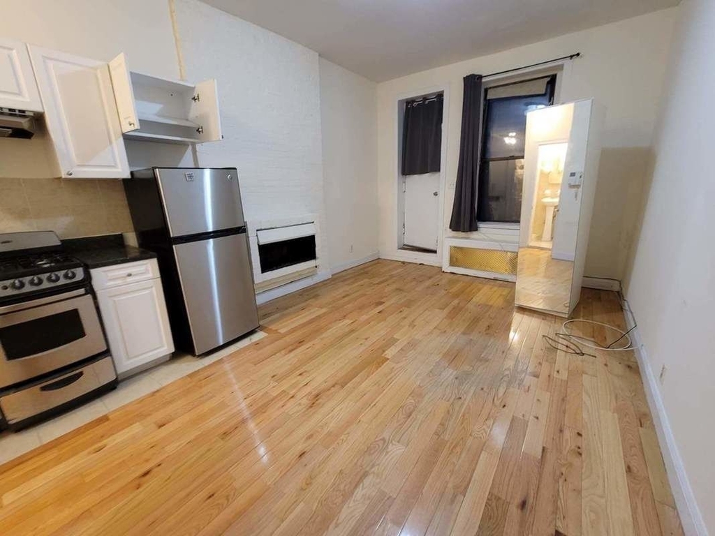 307 East 37th Street - Photo 1