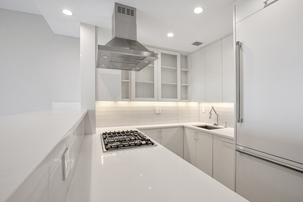 301 West 57th Street - Photo 2