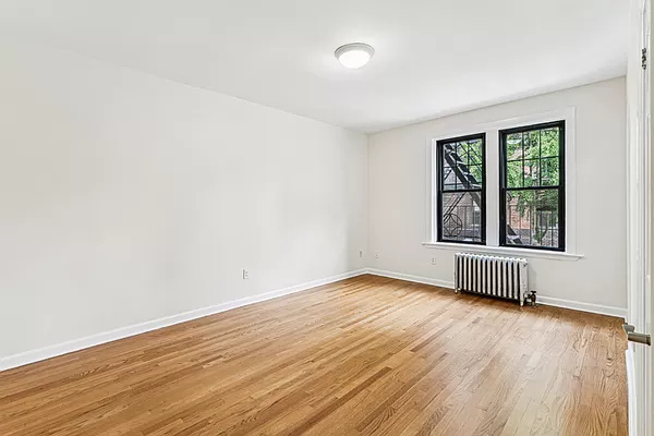 W10th & Bleecker - Photo 2