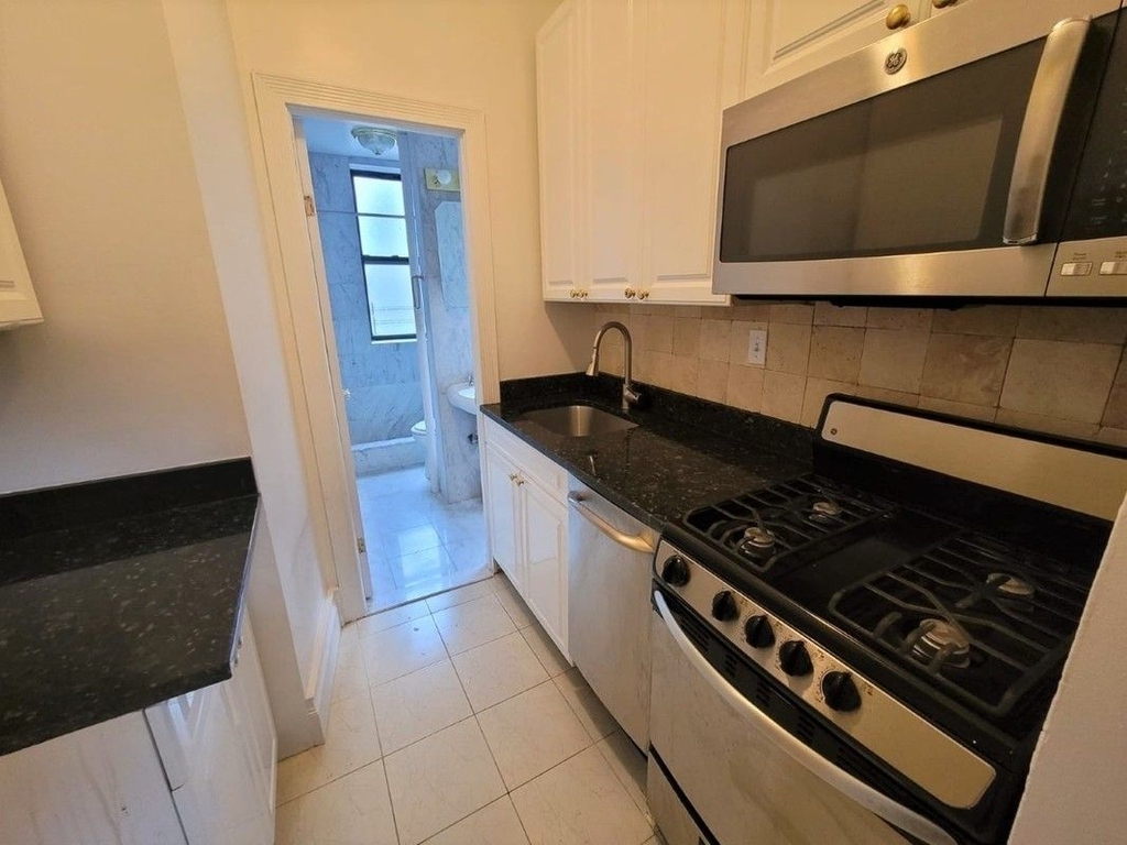 29 Stuyvesant Street - Photo 3