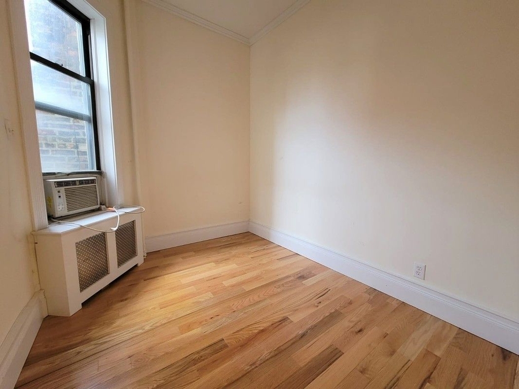 29 Stuyvesant Street - Photo 2