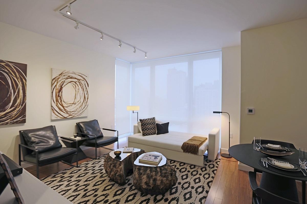 160 West 62nd Street - Photo 1