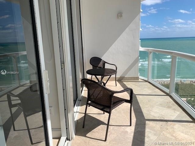 6365 E Collins Ave - Photo 10