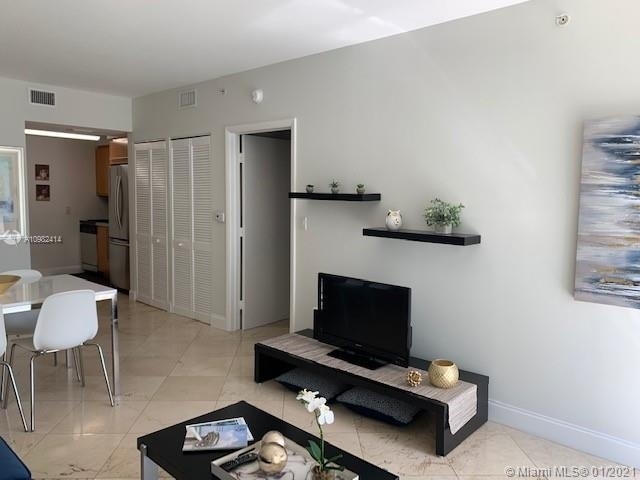 6365 E Collins Ave - Photo 18