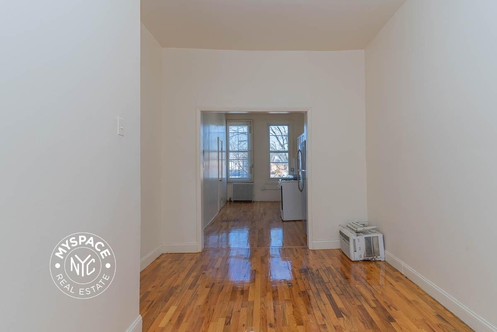 293 Jefferson Street - Photo 6