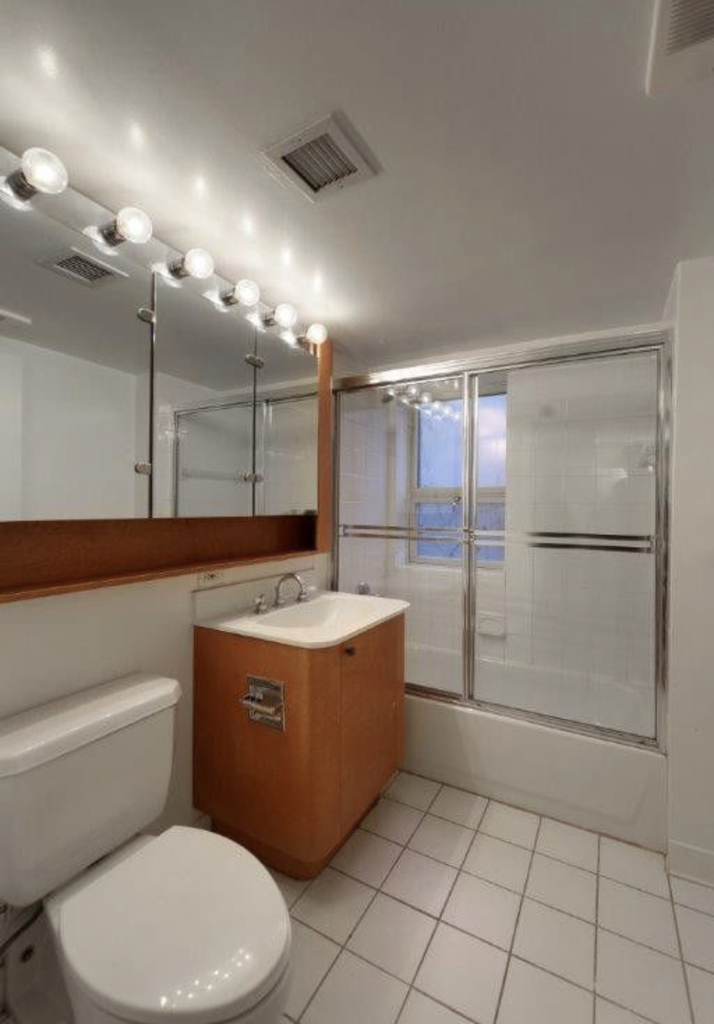 363 West 30th Street - Photo 2