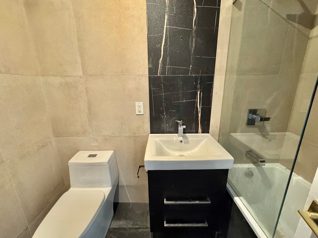 751 Sterling Place - Photo 7