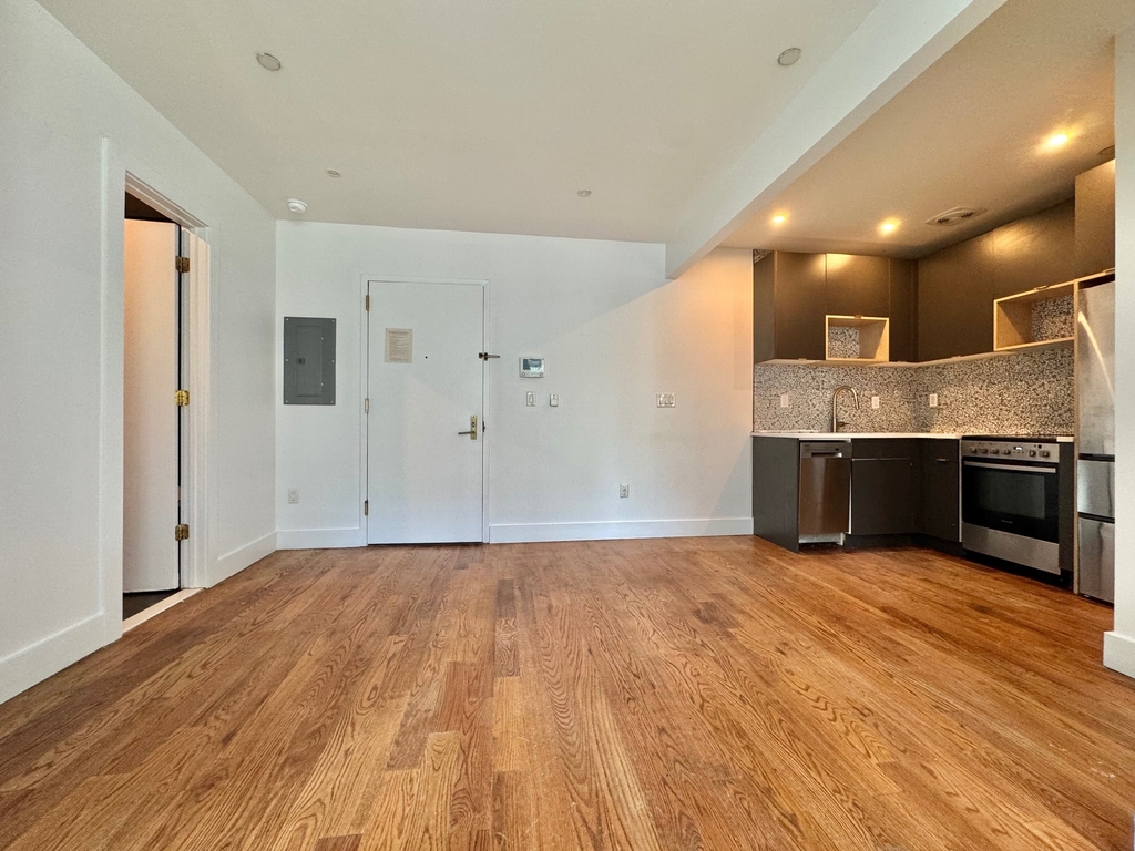 751 Sterling Place - Photo 6