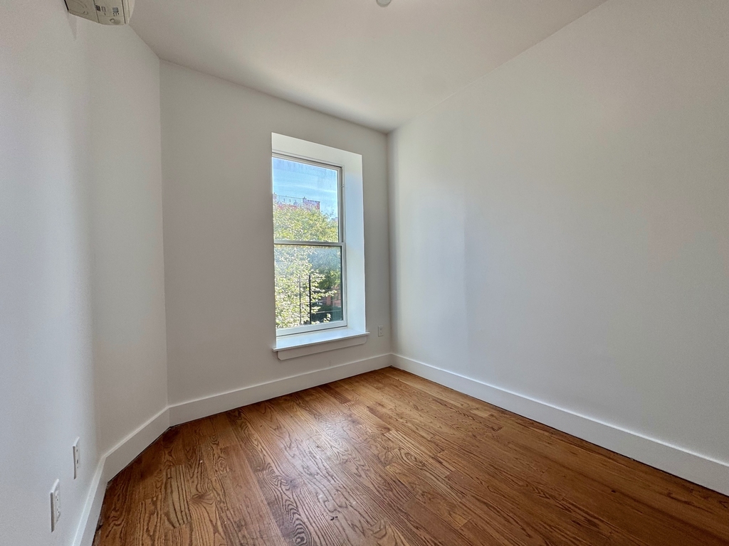 751 Sterling Place - Photo 5