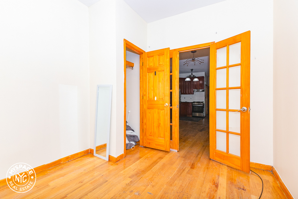 135 Rogers Avenue - Photo 4