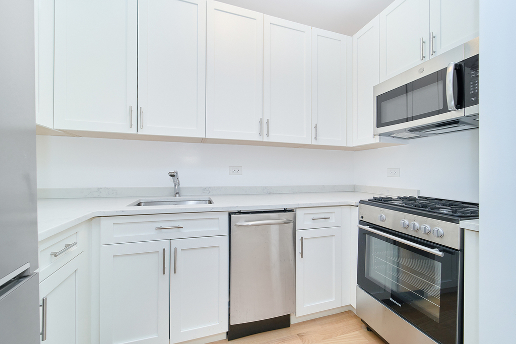 124 East 24th Street - Photo 2