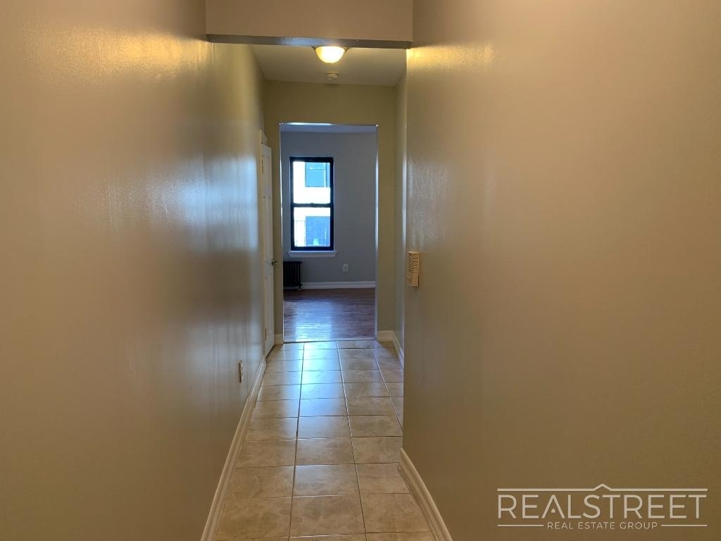 1543 Park Place - Photo 2