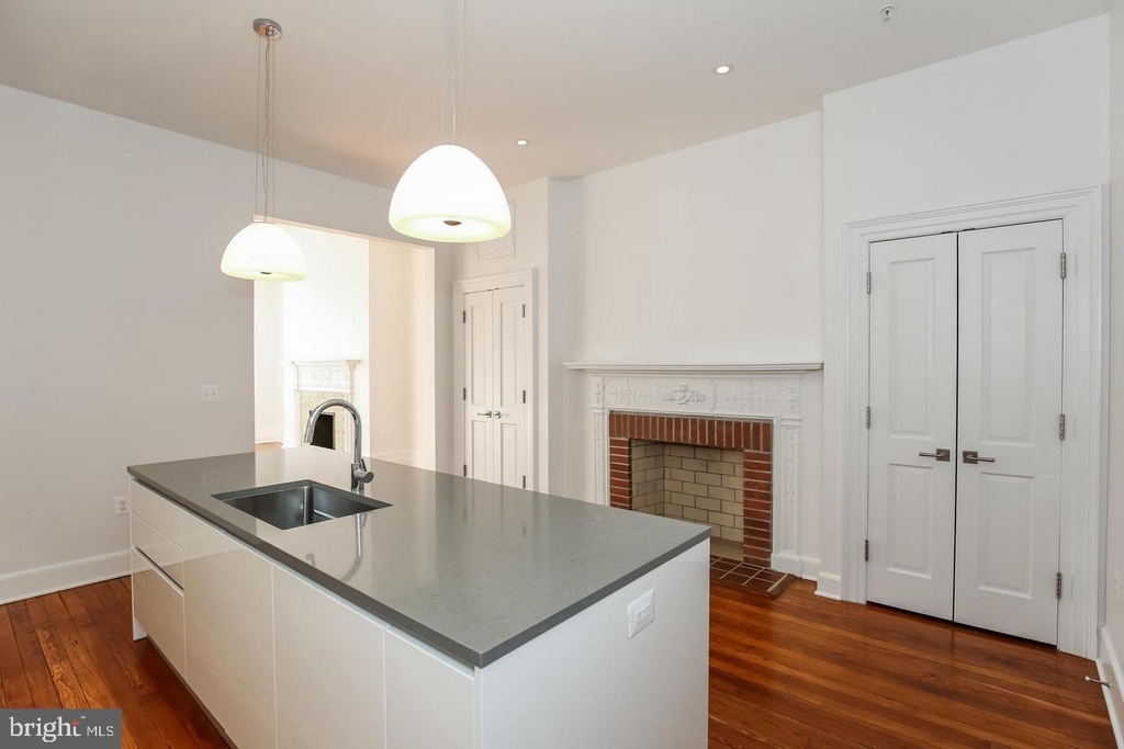 3009 M St Nw #1 - Photo 4