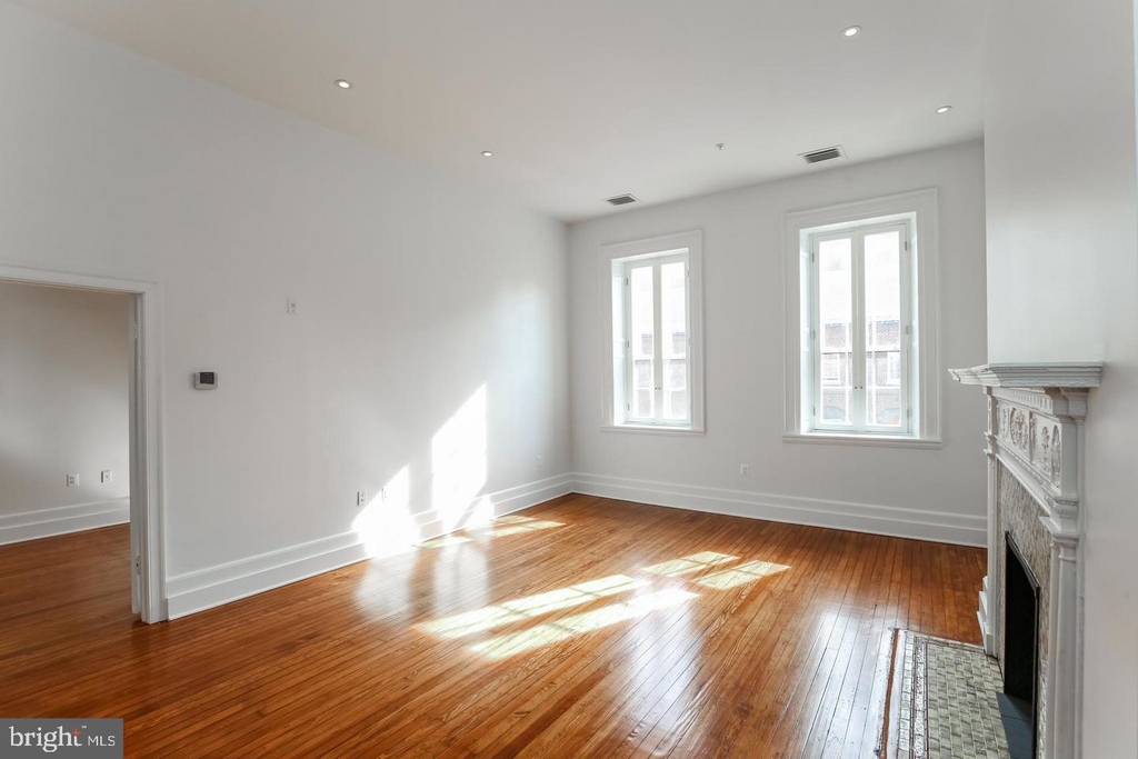 3009 M St Nw #1 - Photo 6