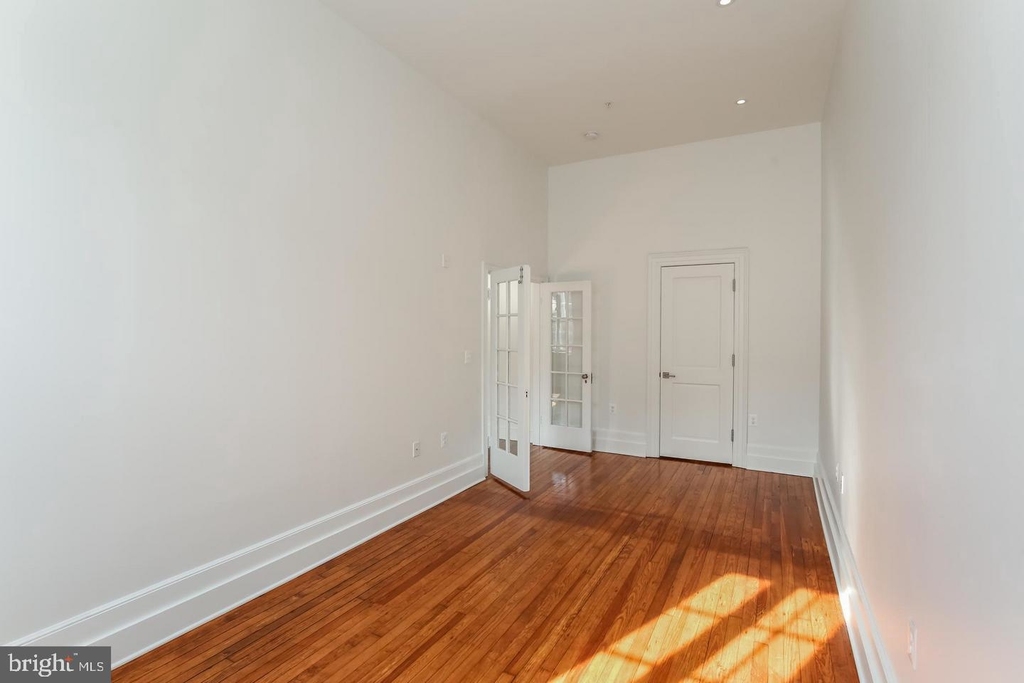 3009 M St Nw #1 - Photo 7