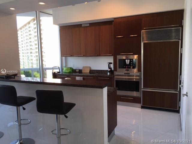 15901 Collins Ave - Photo 2