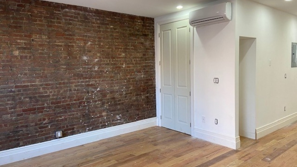 258 Dekalb Ave - Photo 5