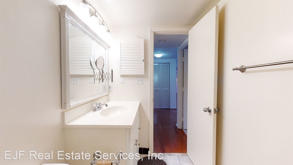 2630 Adams Mill Road Nw Unit 2 - Photo 20