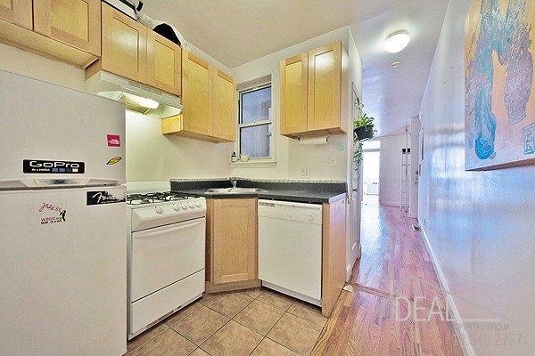 258 12th Street - Photo 3