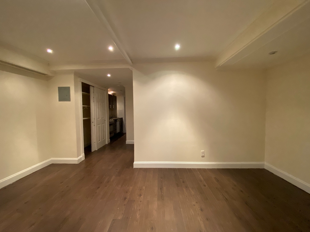 342 East 76th Street - Photo 1