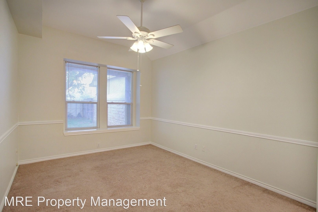 2125 Harbor Way - Photo 11