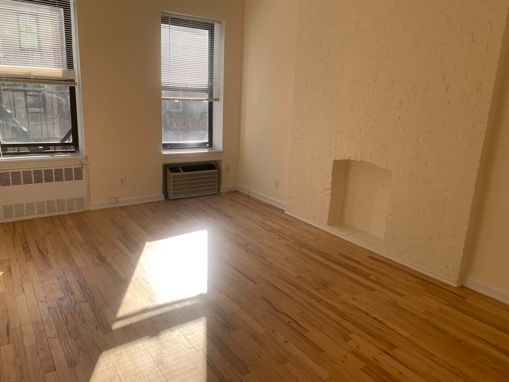 323 East 83rd Street - Photo 2