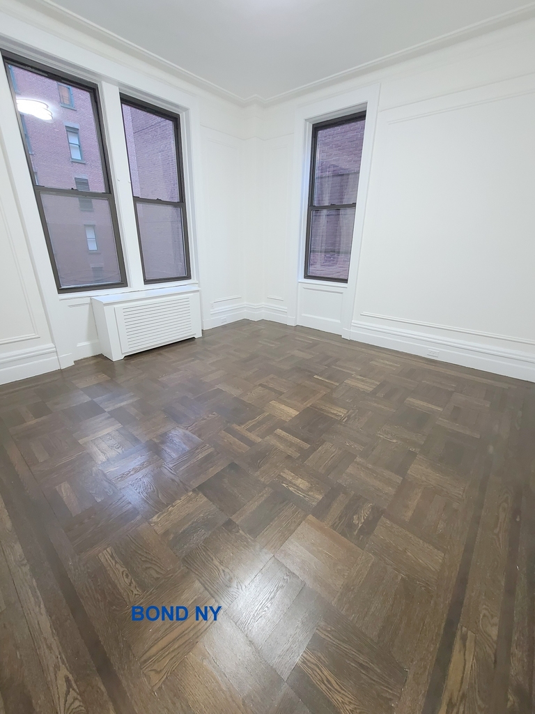 West 58th Street - Photo 2