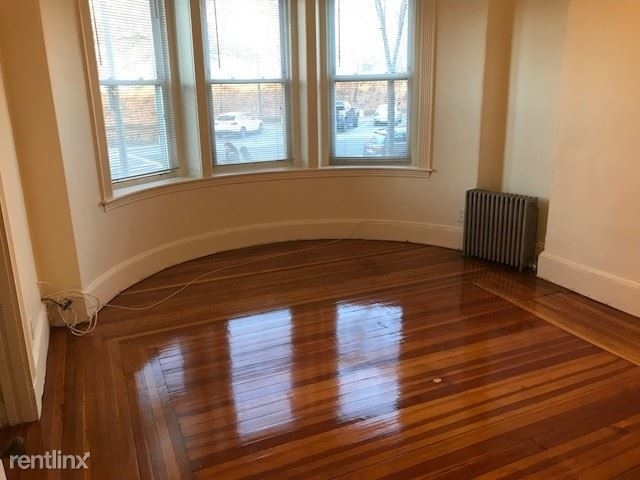 1595 Beacon St Apt 1 - Photo 6