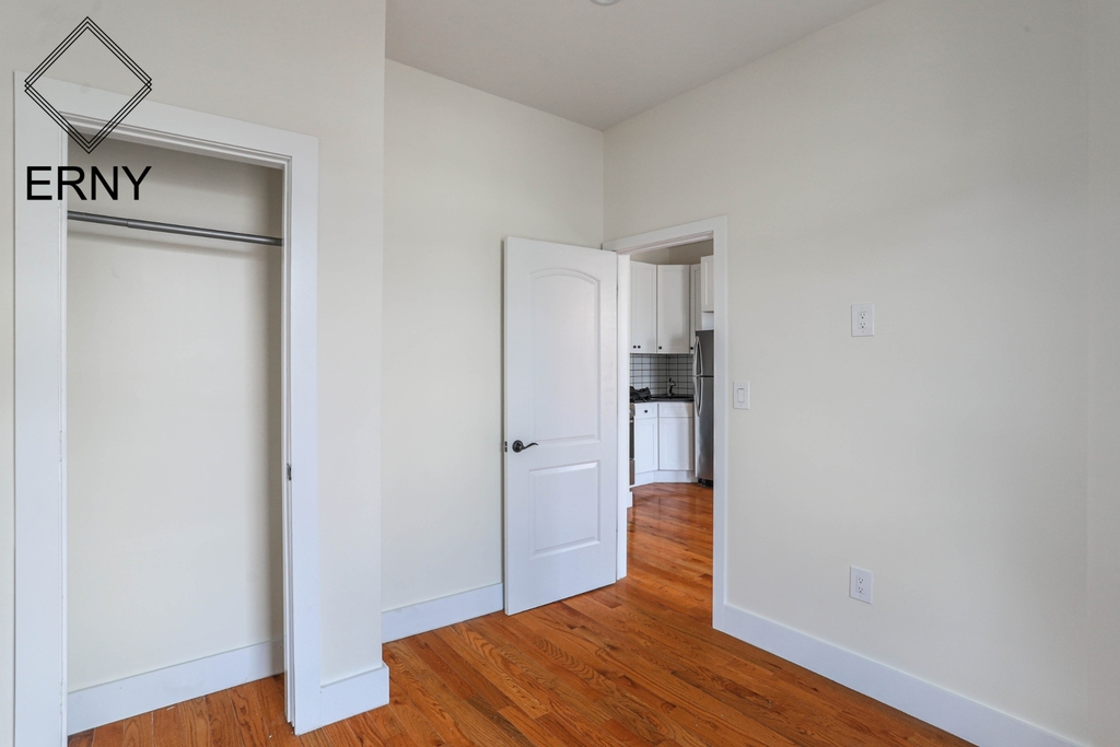 1130 Lafayette Avenue - Photo 4