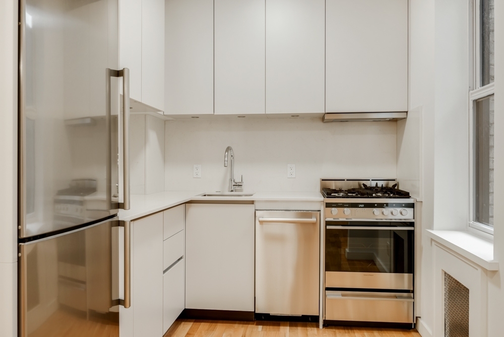 Amazing apartment in Crown Heights, (Albany Ave / Troy Ave) - Photo 0