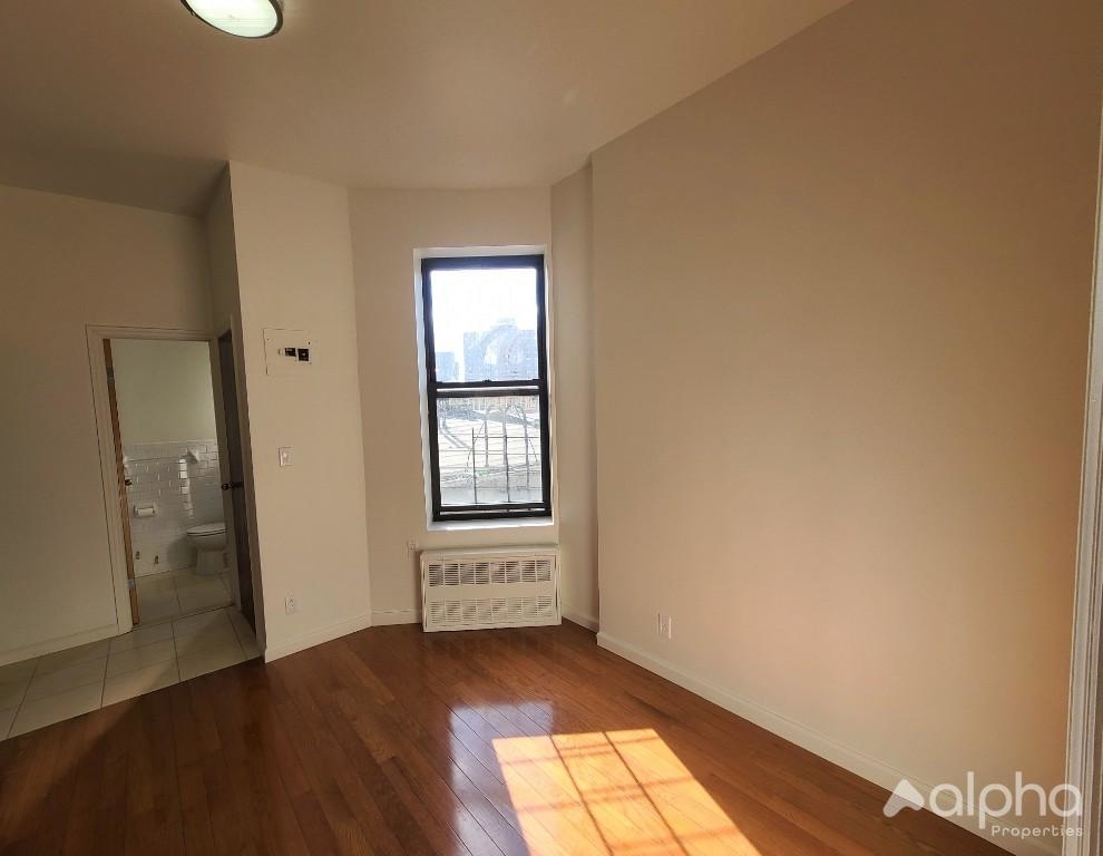 229 Henry Street - Photo 1