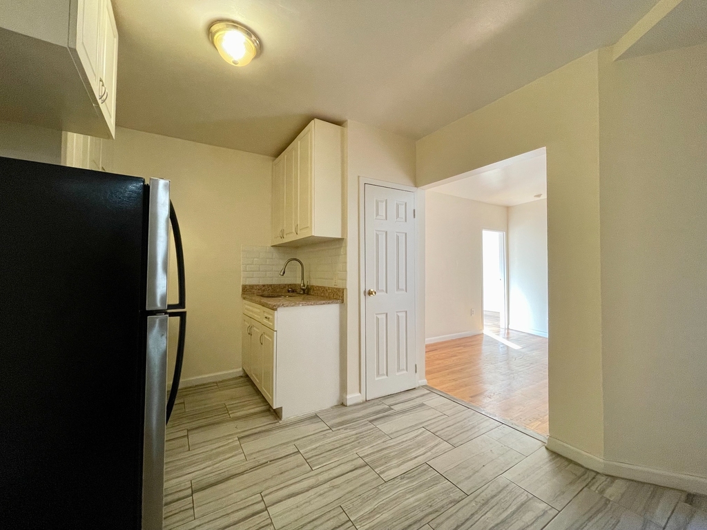 455 East 116th Street - Photo 6