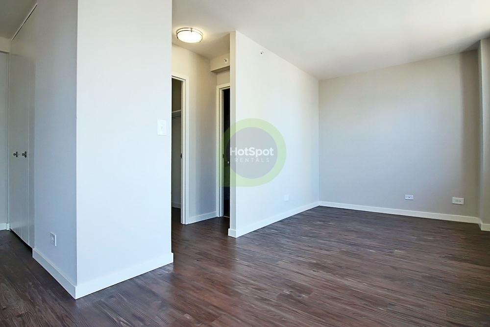 320 West Illinois St. - Photo 16