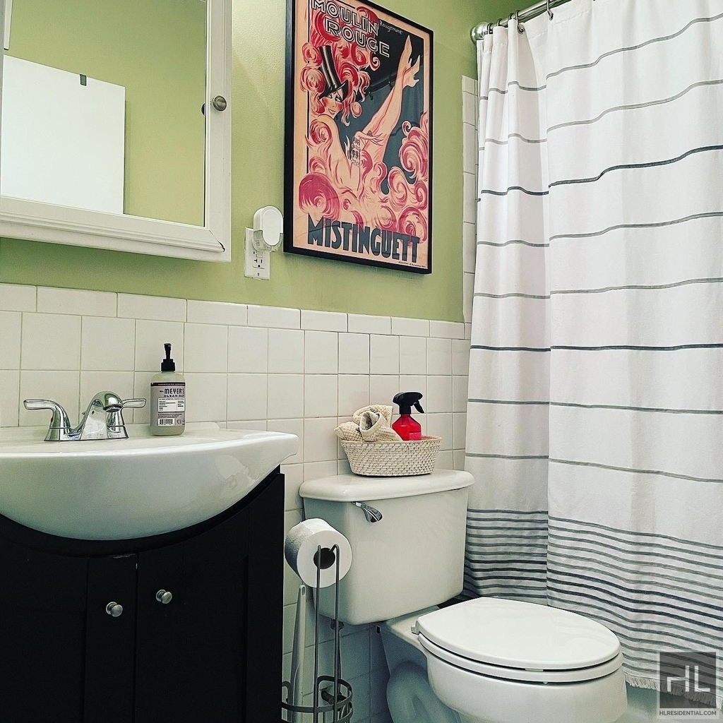 112 West 117 Street - Photo 7