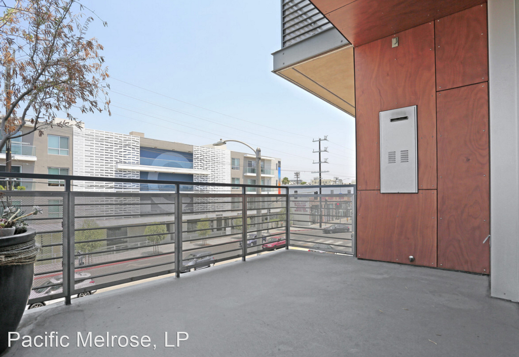 5700 Melrose Avenue - Photo 7