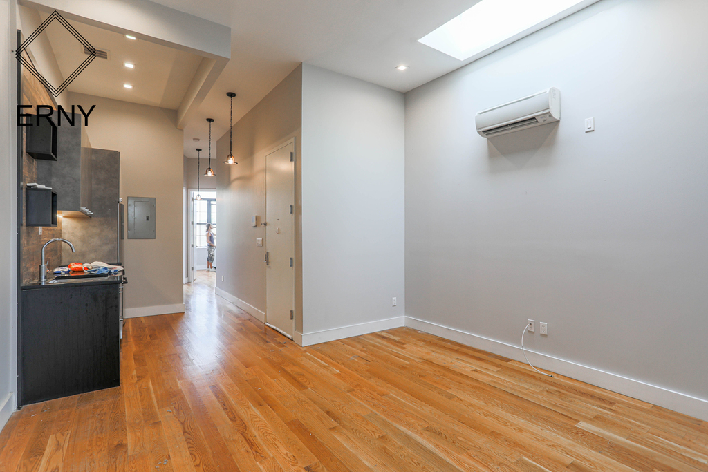 97 Wilson Avenue - Photo 3