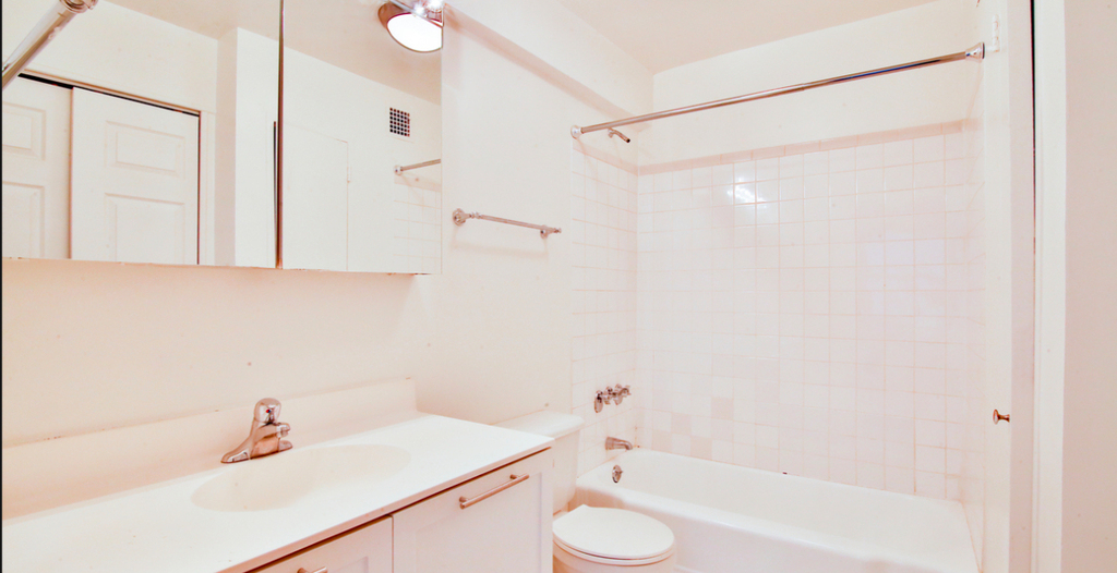 236 East 36th Street - Photo 4