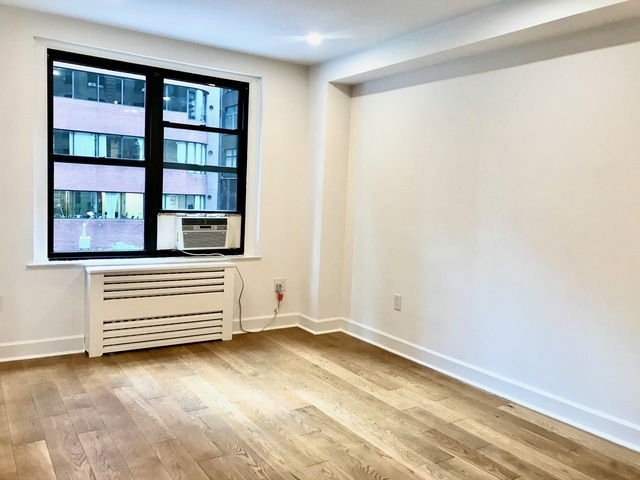 160 East 48th Street - Photo 1