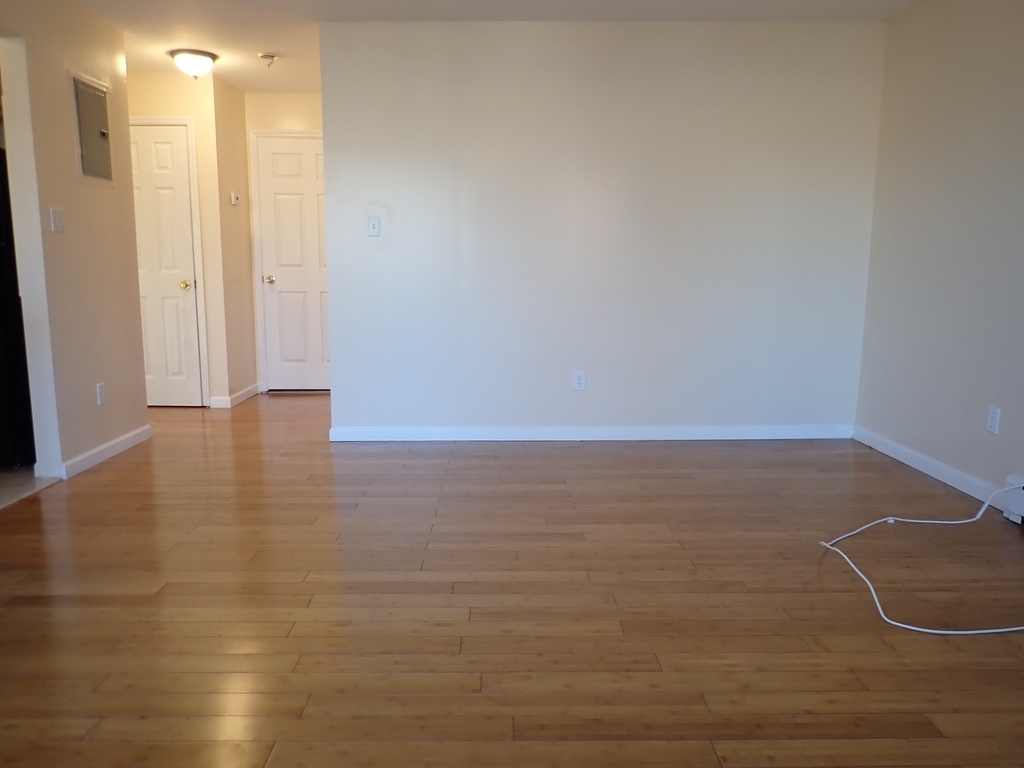 334 Saratoga Avenue - Photo 2