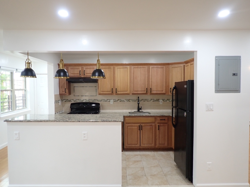 334 Saratoga Avenue - Photo 9