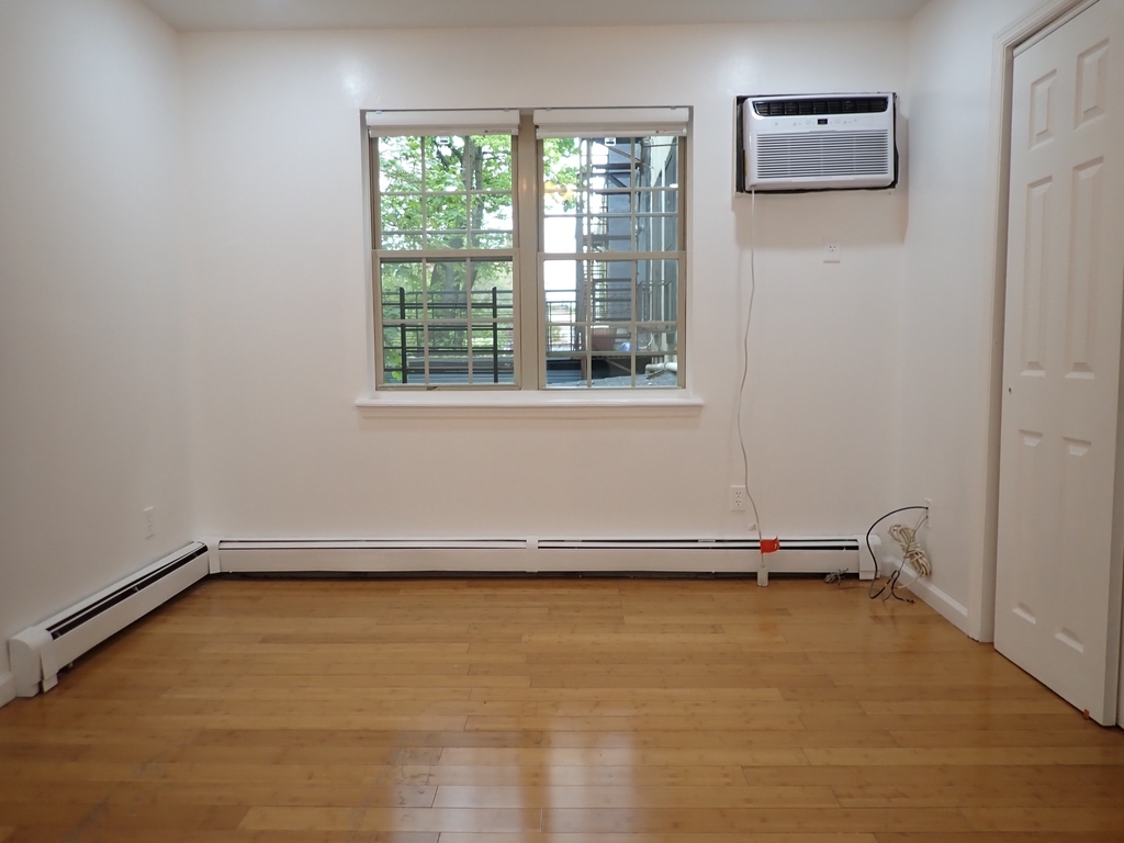 334 Saratoga Avenue - Photo 4
