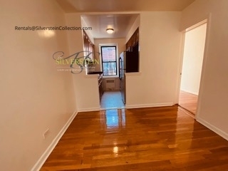 34-15 Parsons Boulevard - Photo 1