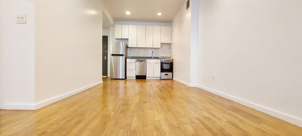 500 West 148th Street - Photo 7