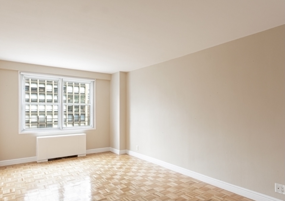 251 East 32nd Street - Photo 2