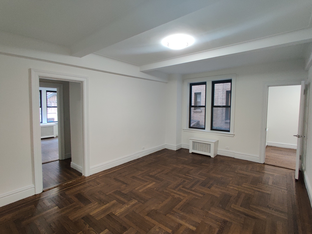 Central Park West/69 - Photo 3