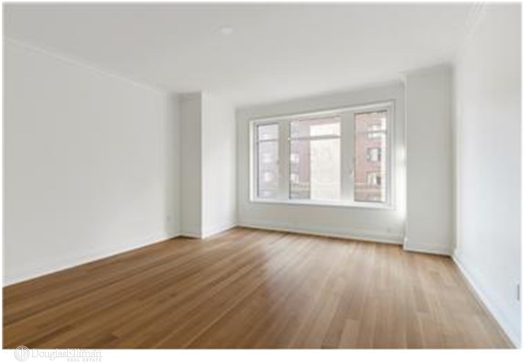 200 East 79th St - Photo 4