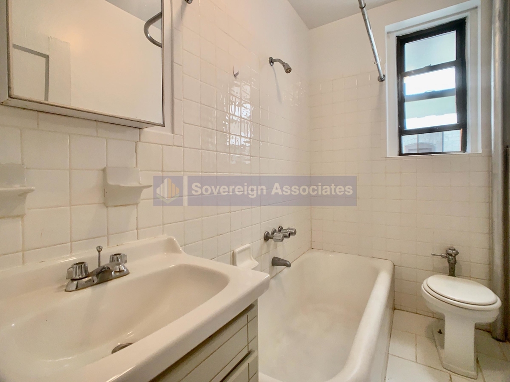 295 Convent Avenue - Photo 8